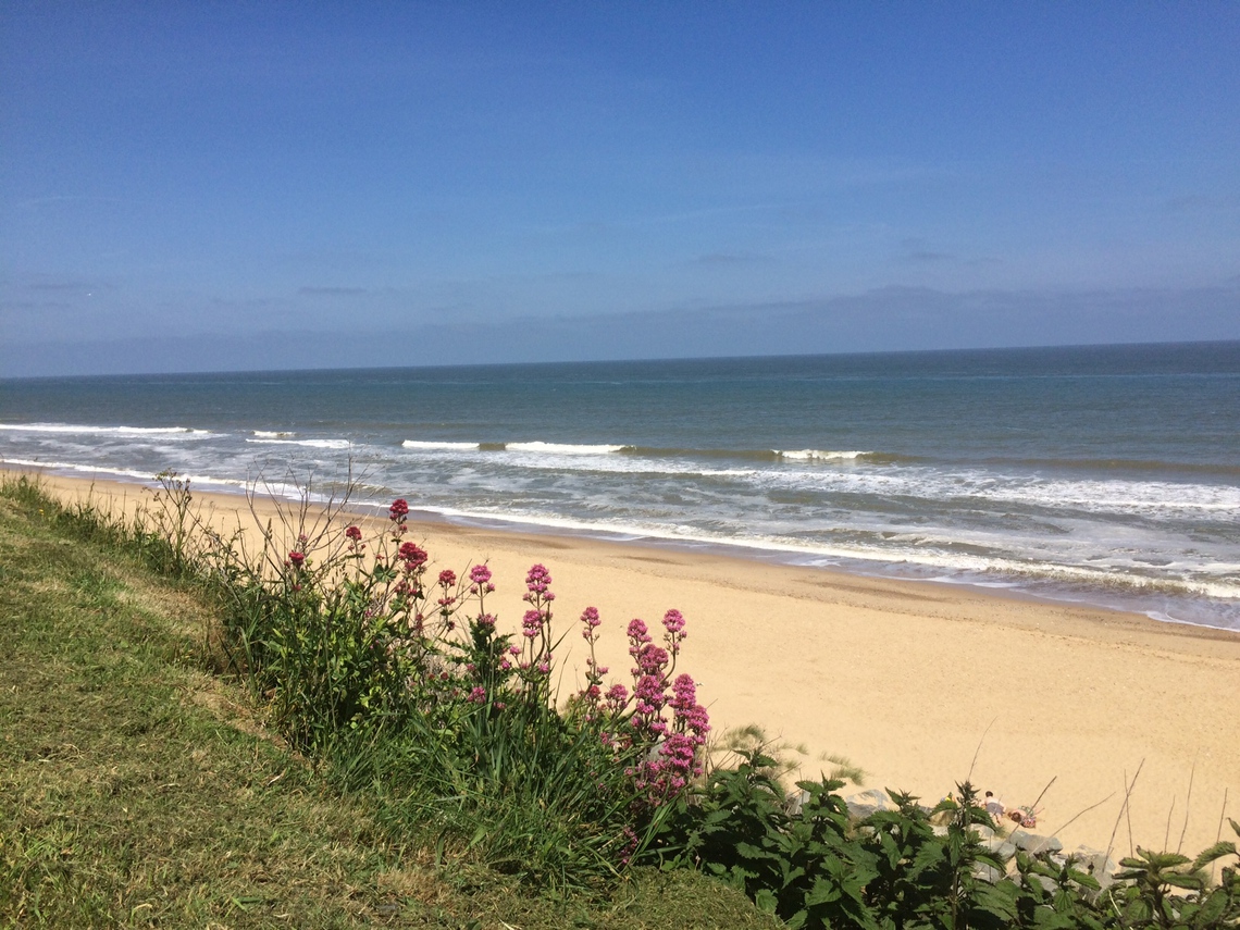 Beachside Holidays Norfolk for seaside holiday accommodation next to our sandy beach with stunning sea views